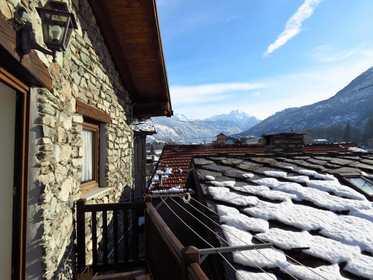Lo Gnomo Sotto Al Glicine Apartment Châtillon Exterior foto